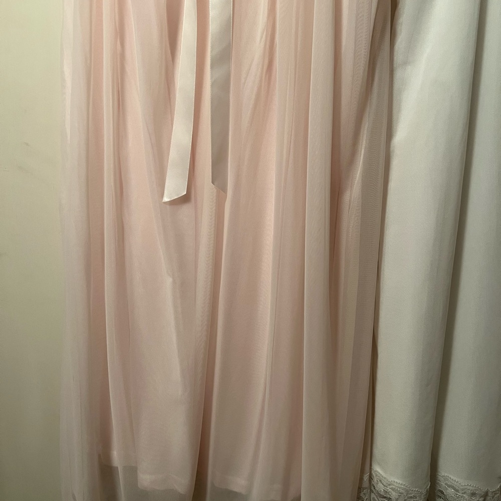 COPY - 2 nighties 1- pink sz large. 1-white size small Like new condition - Picture 11 of 15